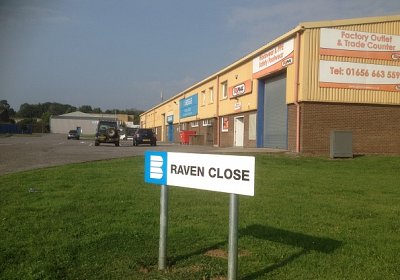 Unit 8 Raven Close now let